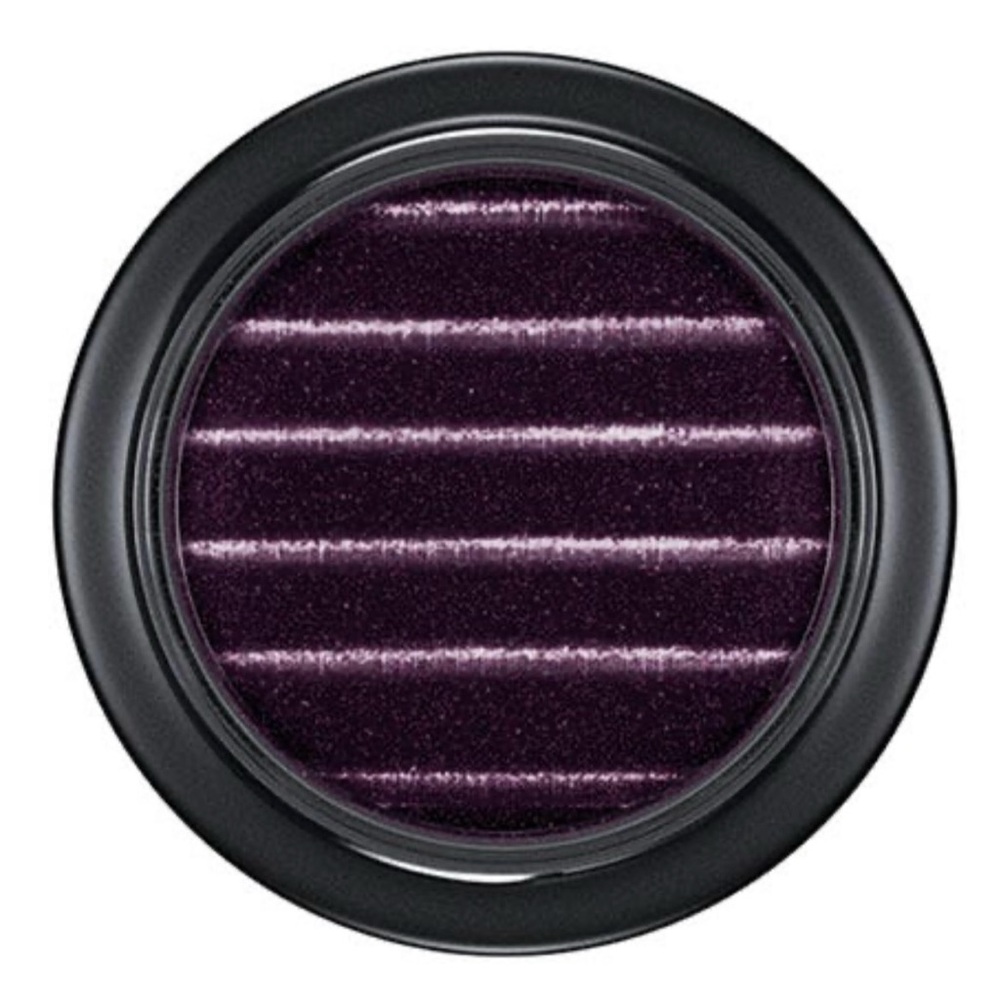 M.A.C Cosmetics Spellbinder Shadow Gravity’s Pull